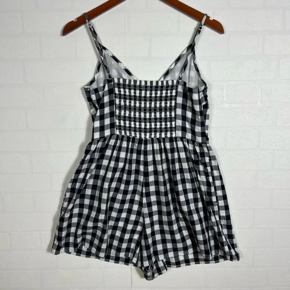 American Eagle Women’s Gingham Romper Size Medium new